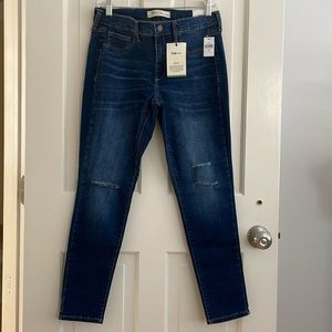 NWT GAP High Stretch Easy Leggings Denim Jeans 29R